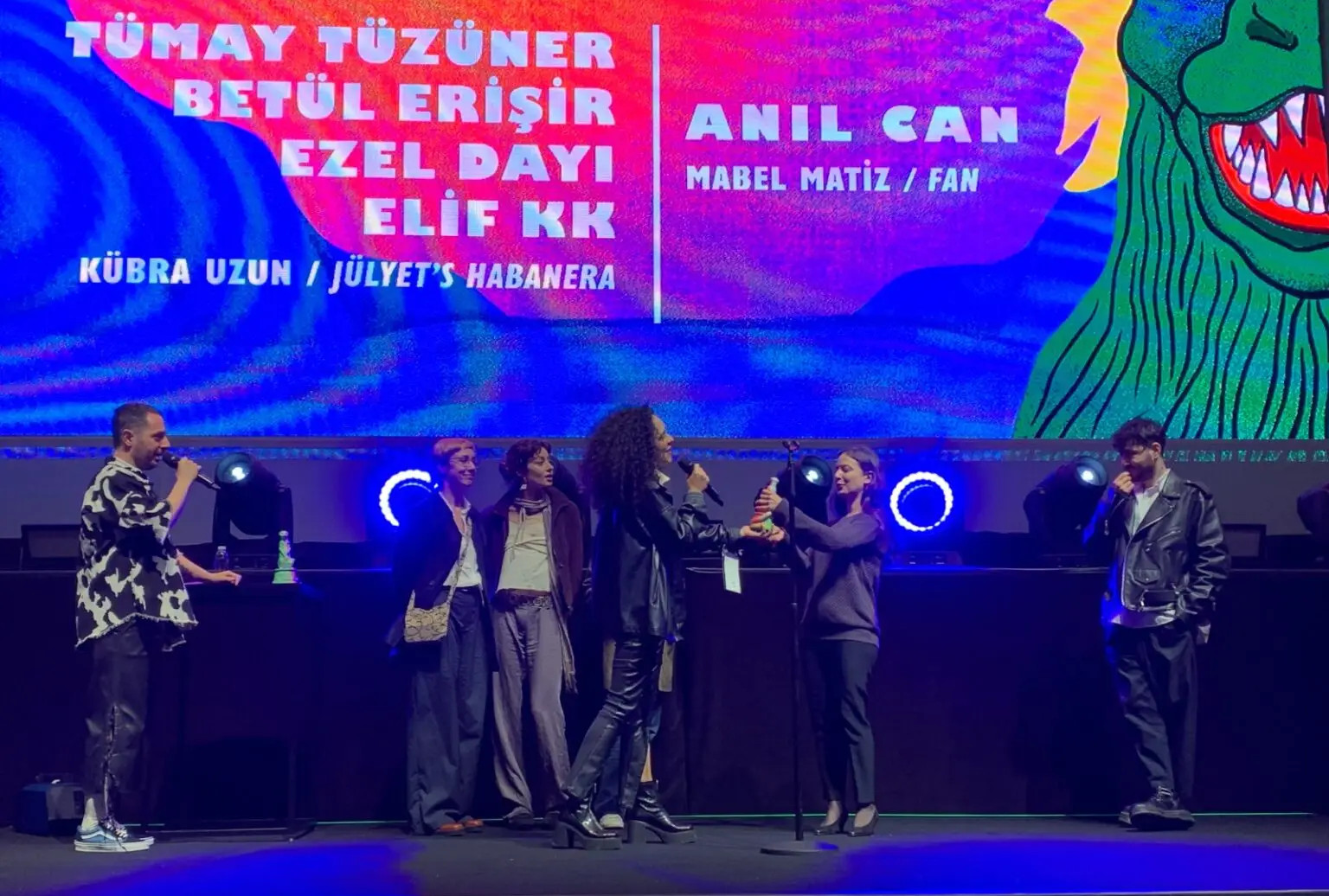 Jülyet’s Habanera ve Fan, Bant Mag.’den ödülle döndü Kaos GL - LGBTİ+ Haber Portalı