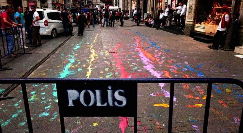 Kaos GL dergisinin yeni sayısı katkılarınızı bekliyor: Perperişan Kaos GL - LGBTİ+ Haber Portalı