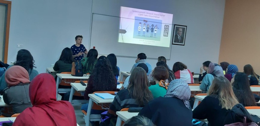 Kaos GL Kocaeli’de sosyal hizmet öğrencileriyle buluştu Kaos GL - LGBTİ+ Haber Portalı