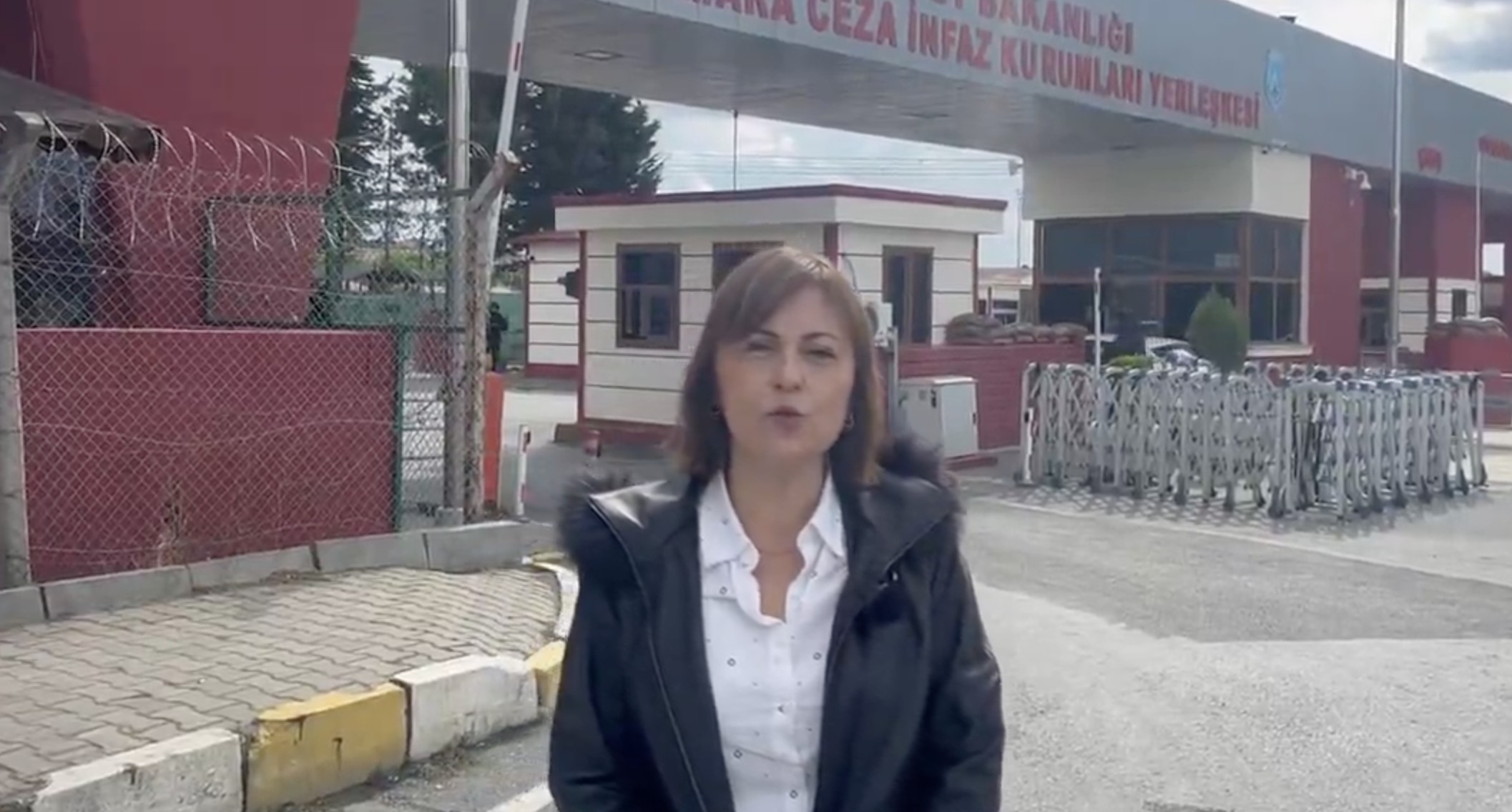 Kezban Konukçu’dan tutuklu LGBTİ+ aktivistiyle görüşme: “Dayanışmadan güç alıyorlar” Kaos GL - LGBTİ+ Haber Portalı
