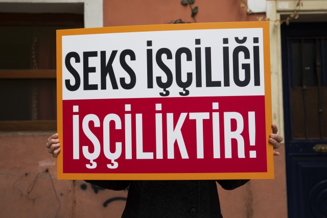 Kırmızı Şemsiye Derneği: “Seks işçileri mesleki haklarına erişemiyor, etiketleniyor, ötekileştiriliyor” Kaos GL - LGBTİ+ Haber Portalı