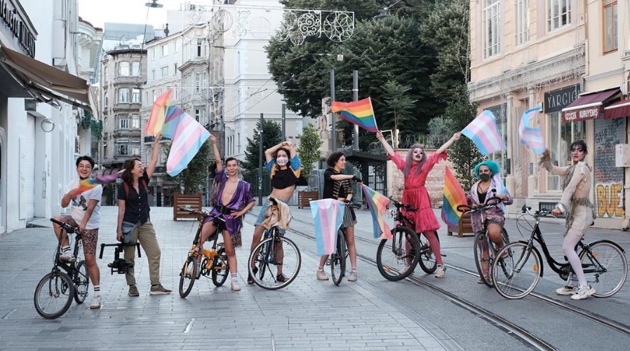 Kurtuluş’tan Tünel’: Dönme Pedal LGBTİ+ Onur Sürüşü | Kaos GL - LGBTİ+ Haber Portalı