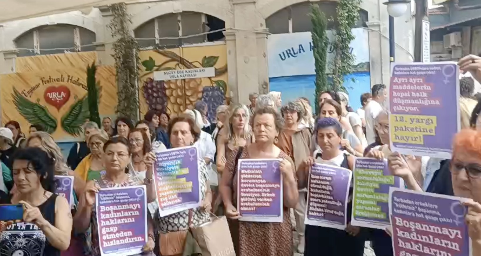 Kuzey Ege Kadın Buluşması: "12. Yargı Paketi’ne hayır diyoruz!" Kaos GL - LGBTİ+ Haber Portalı
