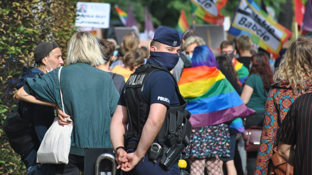 “‘LGBT’siz bölge’nin kaldırılması için derhal harekete geçilmeli” Kaos GL - LGBTİ+ Haber Portalı