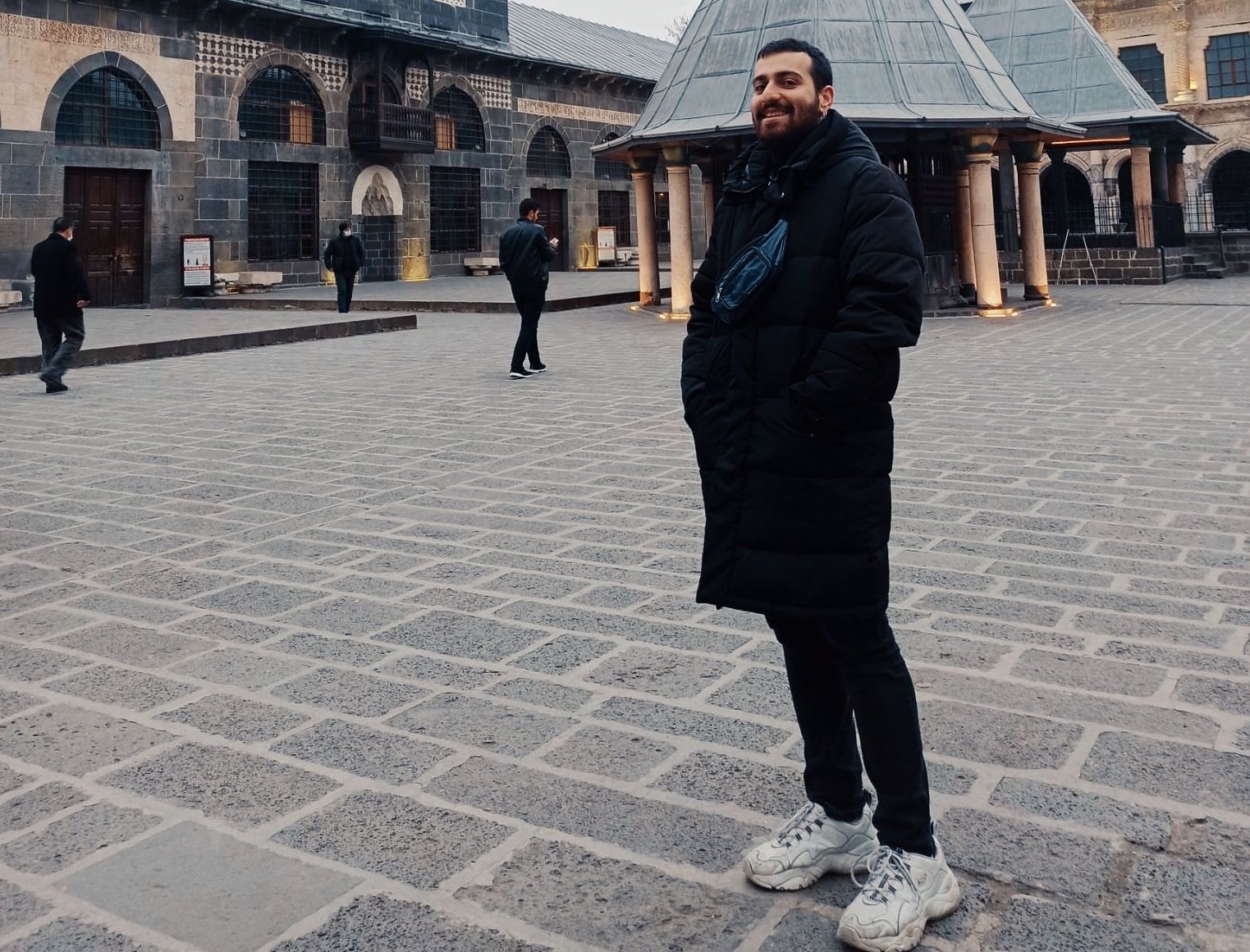 “LGBTİ+ bayraklarını yasadışı örgüt sembolü görüp yargılamanın hukukla uzaktan yakından alakası yok” | Kaos GL - LGBTİ+ Haber Portalı Haber