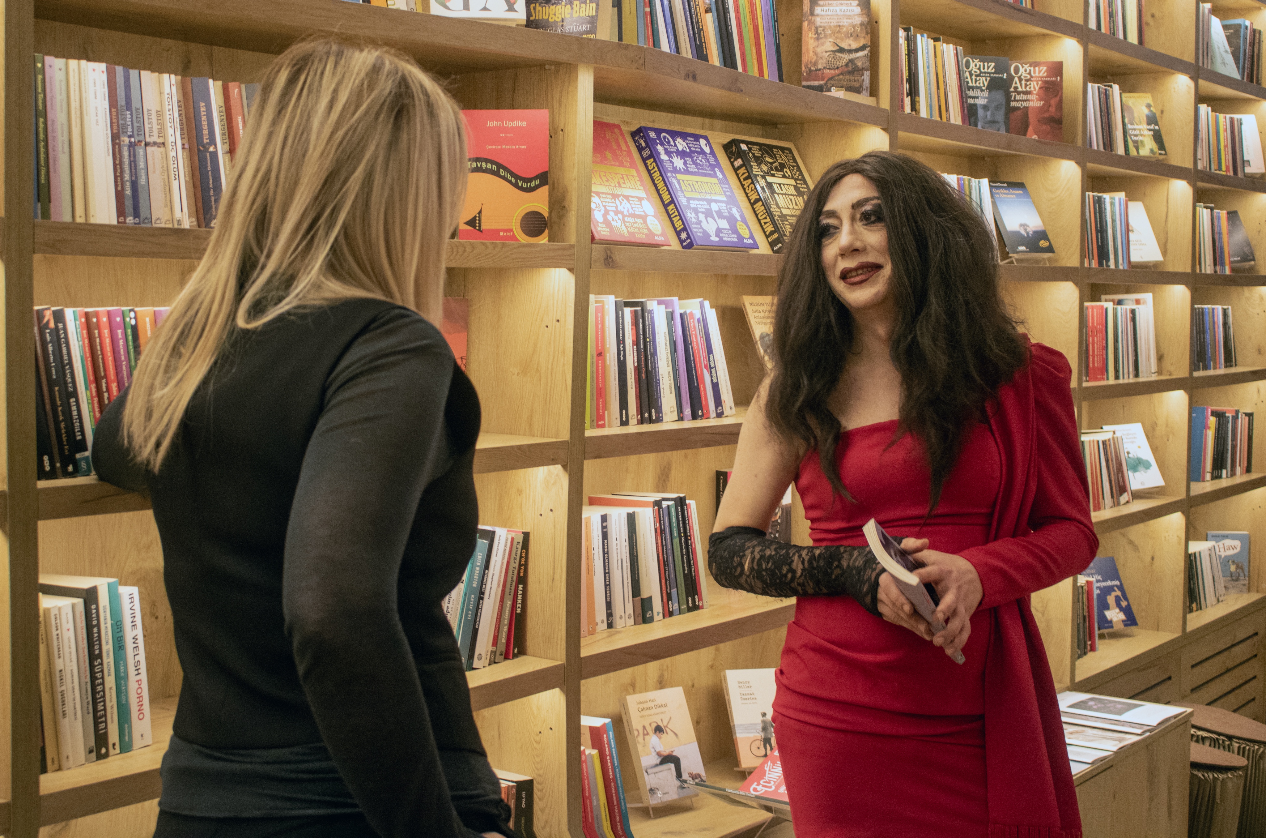 “LGBTİ+ birey olduğunda seni bir parantezin içine almak istiyorlar” Kaos GL - LGBTİ+ Haber Portalı