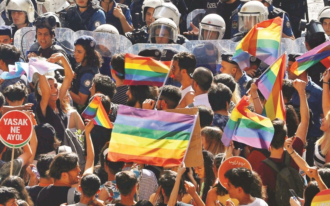 LGBTİ+ emekçiler sorunlarını ve deneyimlerini İleri Haber’e anlattı Kaos GL - LGBTİ+ Haber Portalı
