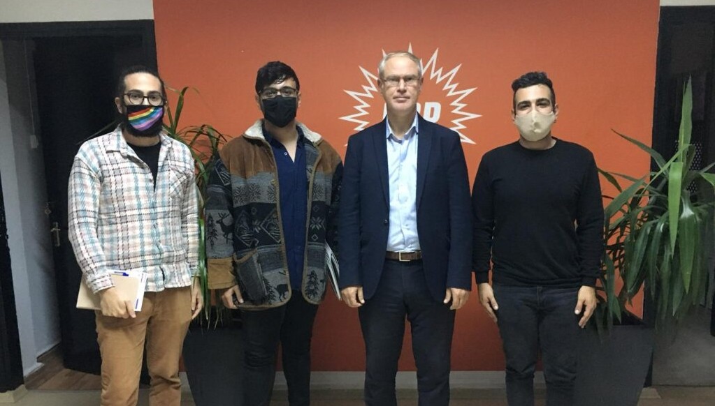 “LGBTİ+’lara yönelik şiddeti görmezden geliyoruz, halının altına itiyoruz” Kaos GL - LGBTİ+ Haber Portalı
