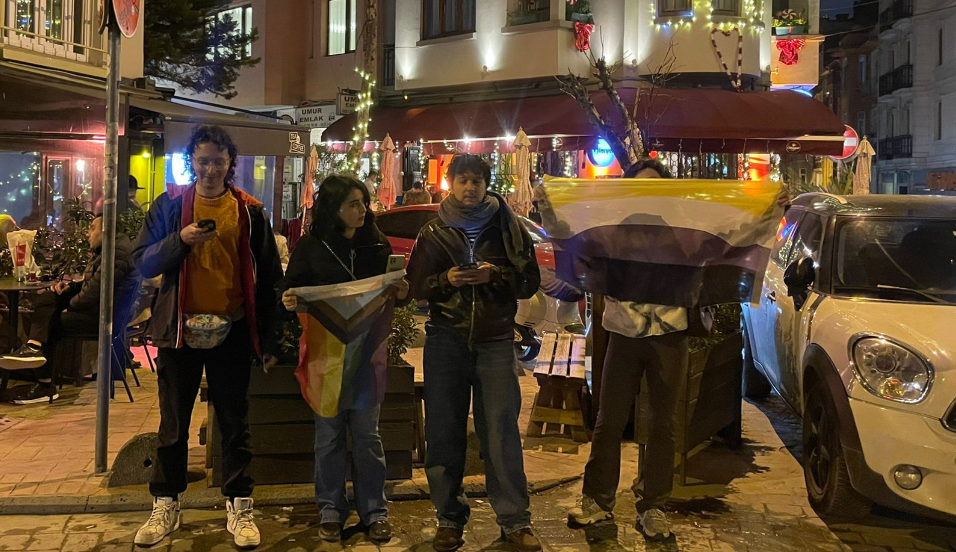 LGBTİ+’lardan tabii’ye boykot çağrısı: “Herkesi, LGBTİ+ nefreti üreten iktidarın tüm araçlarını boykot etmeye çağırıyoruz” Kaos GL - LGBTİ+ Haber Portalı