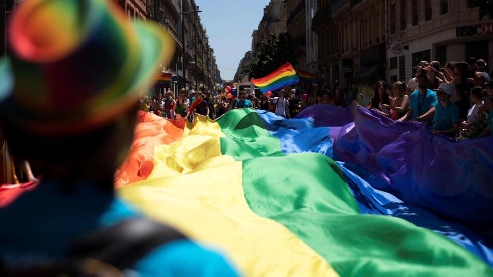 LGBTQ karşıtı dezenformasyondaki artış, Avrupa’daki Onur Yürüyüşlerini hedef alıyor | Kaos GL - LGBTİ+ Haber Portalı Haber