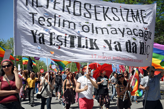 Lubunya 1 Mayıs’tan fotoğraflarını gönder! Kaos GL - LGBTİ+ Haber Portalı