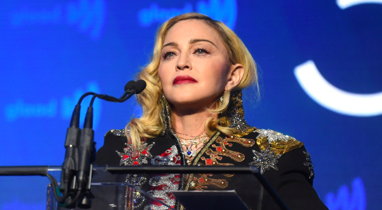 Madonna’dan Trump’ın kararnamelerine tepki: “Kazandığımız özgürlüklerin ortadan kaldırılmasını izlemek çok üzücü” Kaos GL - LGBTİ+ Haber Portalı