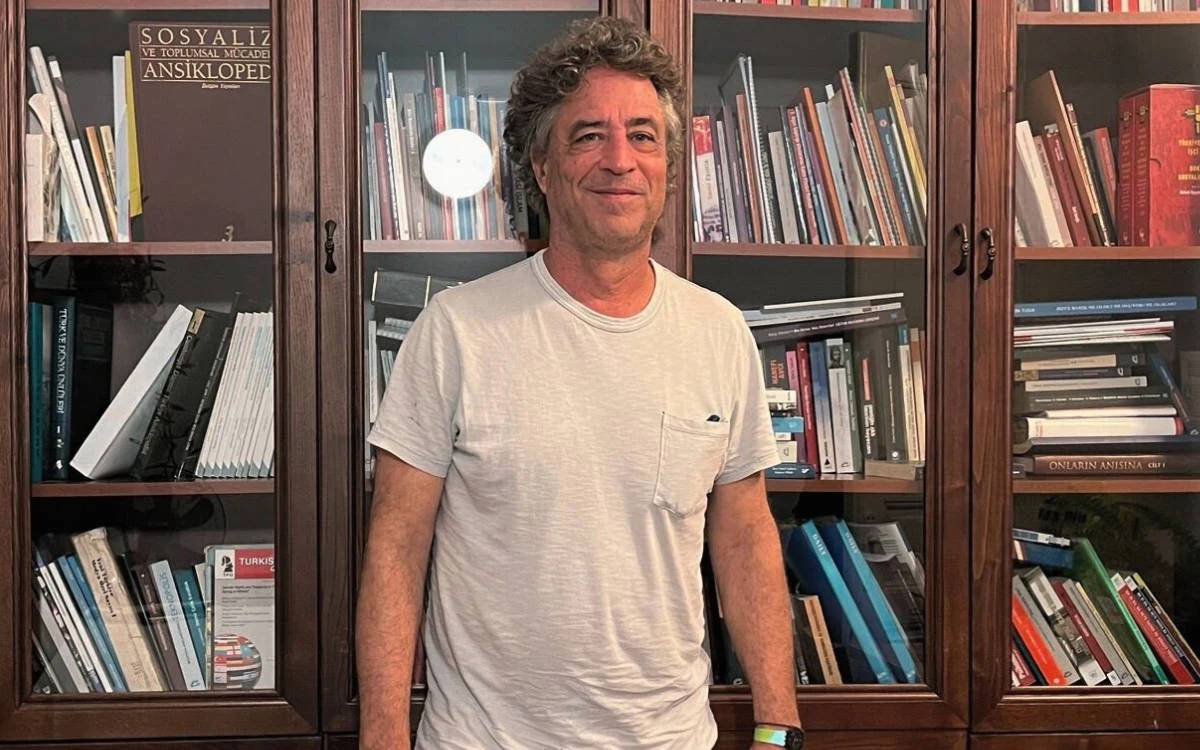 Michael Hardt: “Devrimci arzunun cüretini yeniden ele geçirmemiz gerekiyor” Kaos GL - LGBTİ+ Haber Portalı