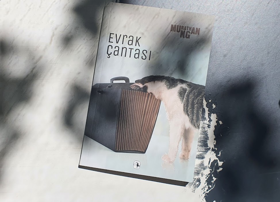 Murathan Mungan’ın “Evrak Çantası” çıktı Kaos GL - LGBTİ+ Haber Portalı