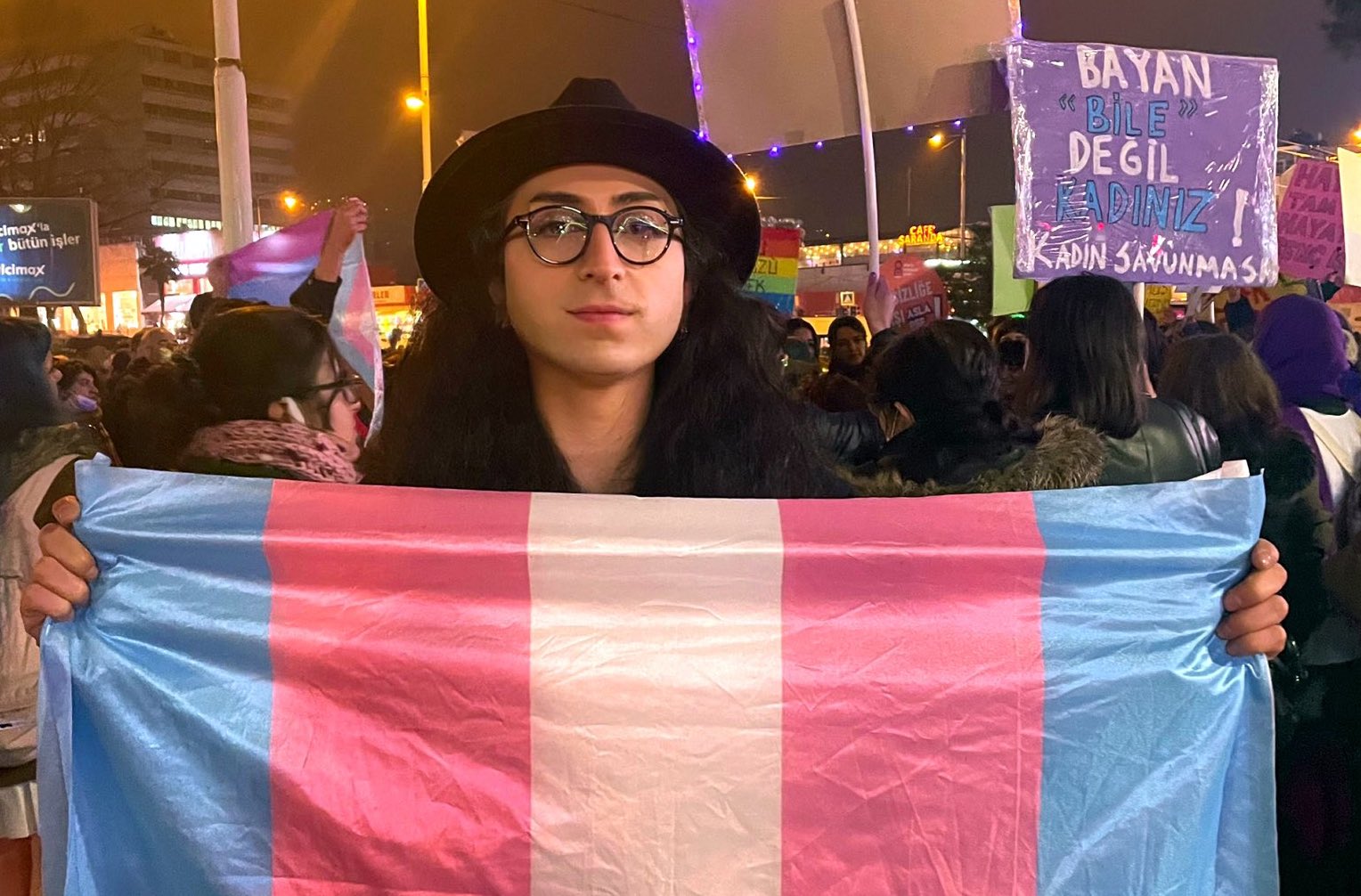 “Nefret söylemleriyle yaşatılan enkaz LGBTİ+’ların sorumluluğu değil” Kaos GL - LGBTİ+ Haber Portalı
