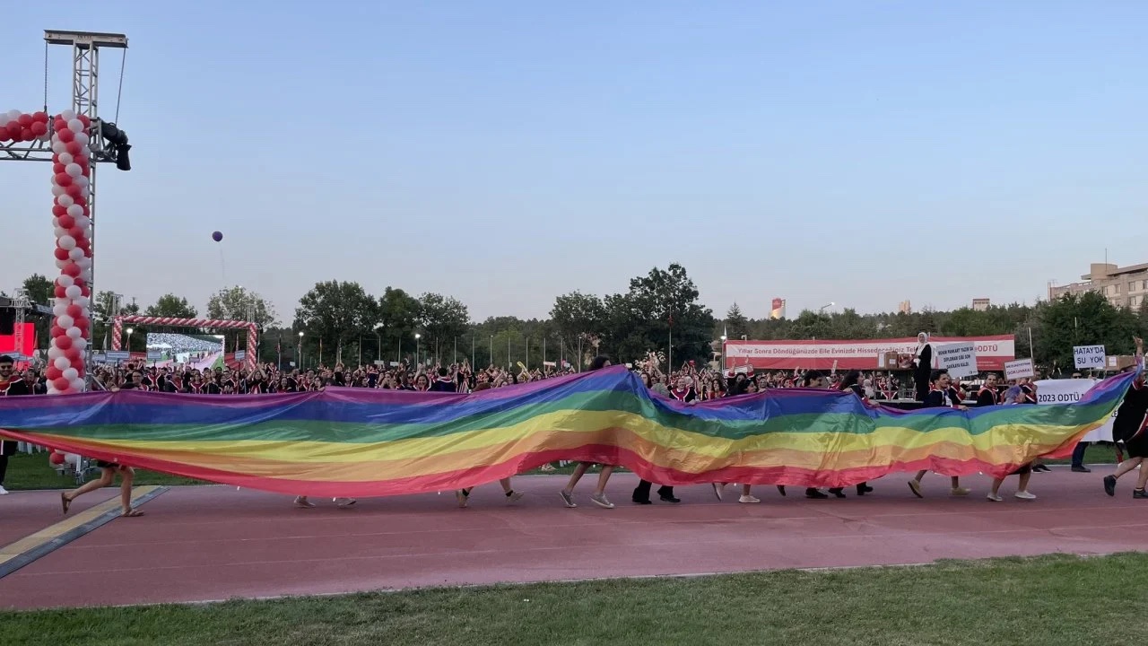 ODTÜ’lü iki öğrenciye gökkuşağı bayrağı soruşturması Kaos GL - LGBTİ+ Haber Portalı