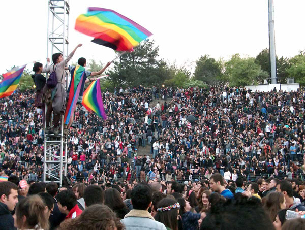 ODTÜ Öğrencileri: “LGBTİ+ fobik ve transfobik yasa tasarısının karşısında duracağız!” Kaos GL - LGBTİ+ Haber Portalı