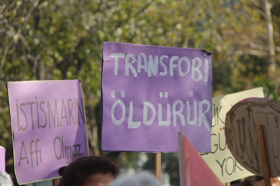 Osman İşçi yazdı: “Baskı karşısında bireysel olarak dayanmak zor" Kaos GL - LGBTİ+ Haber Portalı