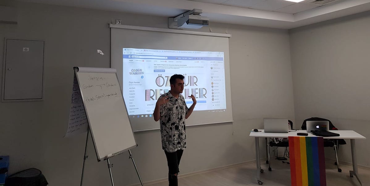 Özgür Renkler, iletişim stratejisini tartıştı Kaos GL - LGBTİ+ Haber Portalı