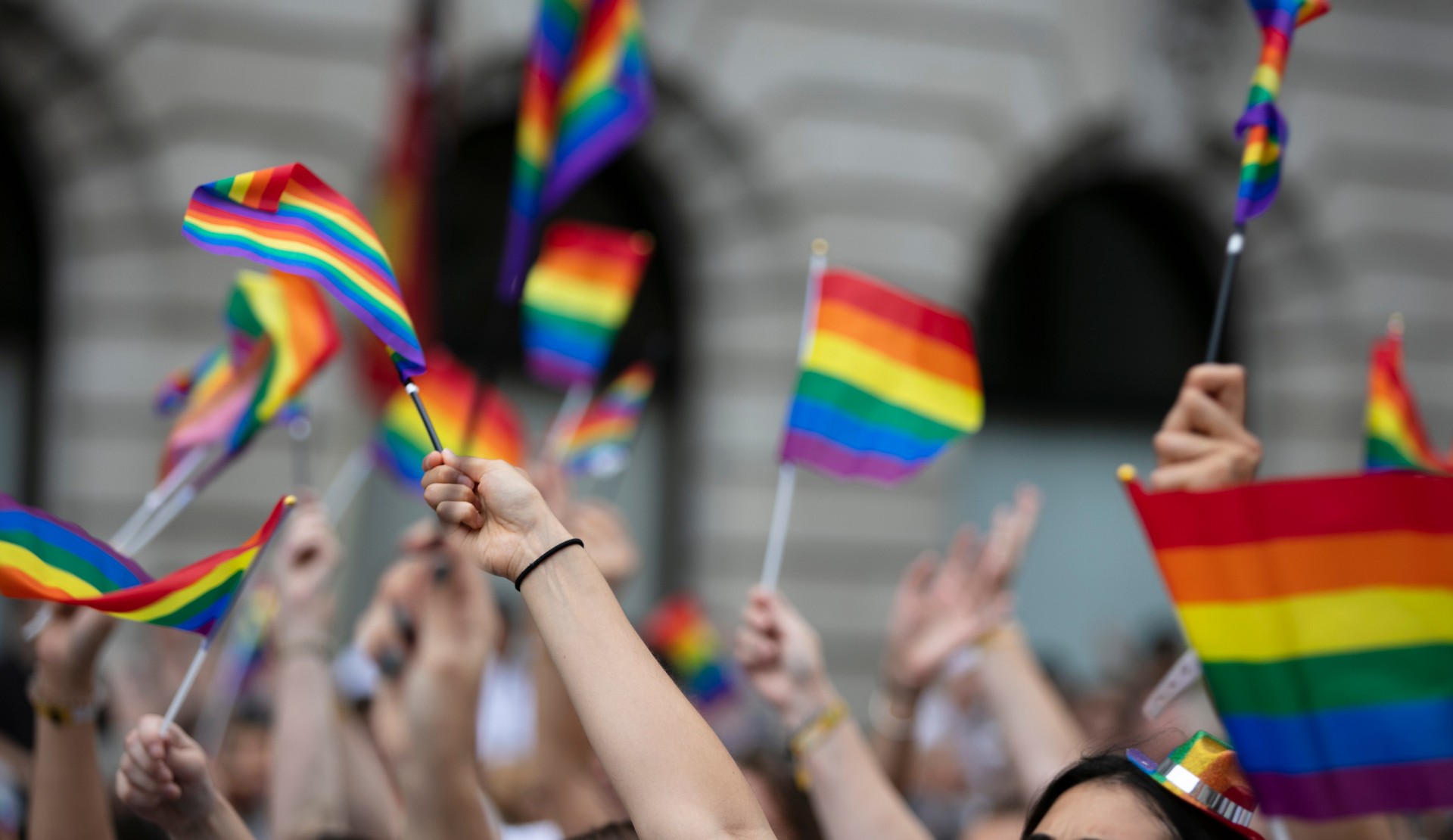Pınar Öğünç, “Ailem Güvende” operasyonuna ilişkin Evrensel’e yazdı: “Gizli ajanda, açık saldırı, doz meselesi” | Kaos GL - LGBTİ+ Haber Portalı