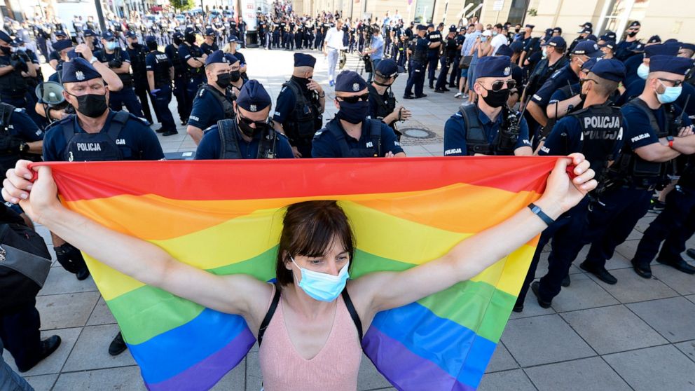 Polonya hükümetine sanatçılardan açık mektup | Kaos GL - LGBTİ+ Haber Portalı