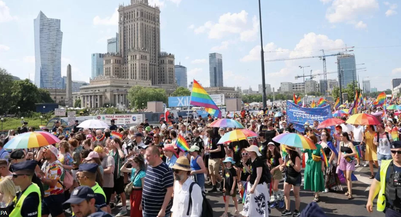 Polonya muhalefeti, iktidardaki homofobik partiyi devirmeye hazır Kaos GL - LGBTİ+ Haber Portalı