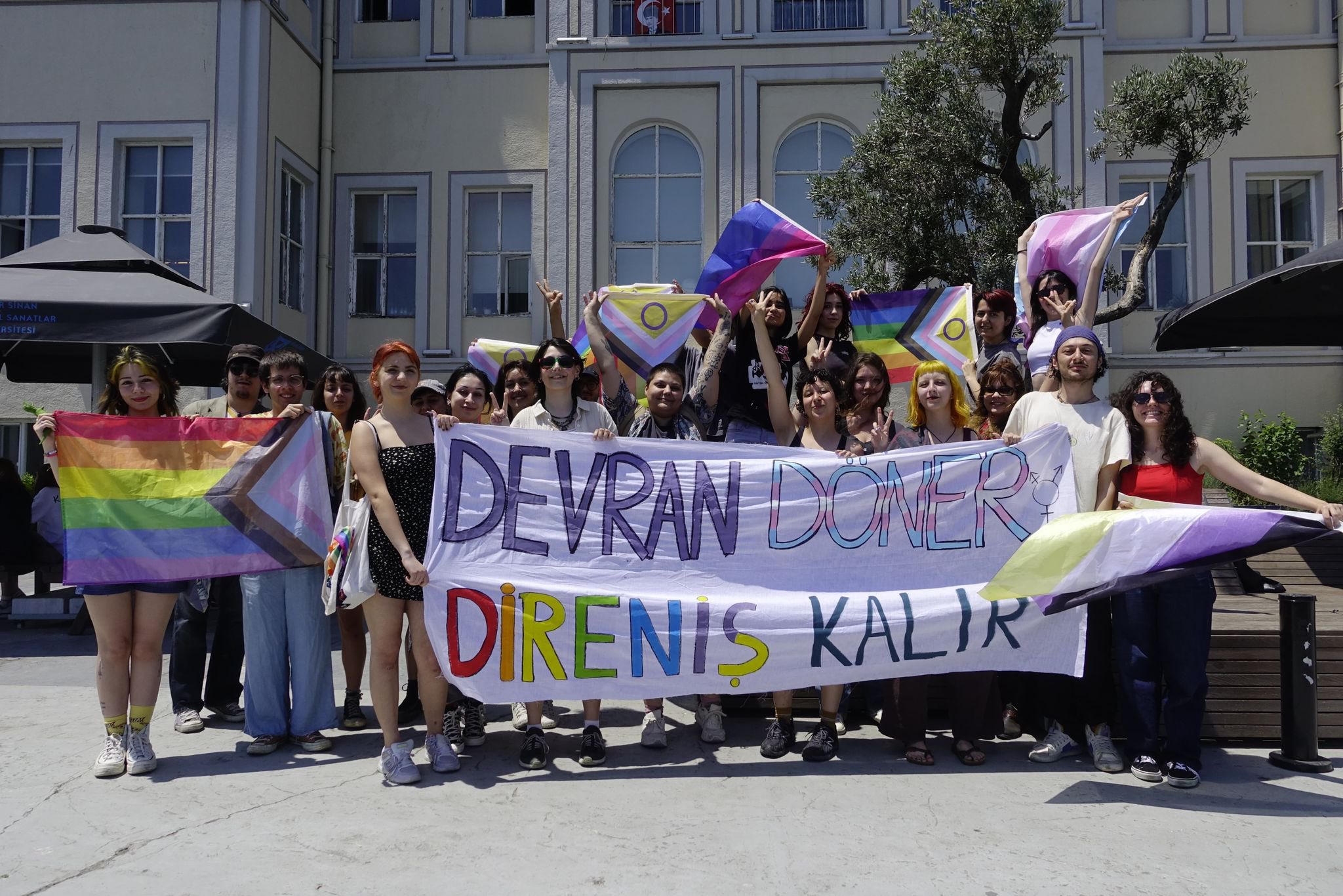 Pride March at Mimar Sinan University: Times will change, resistance will remain! Kaos GL - News Portal for LGBTI+