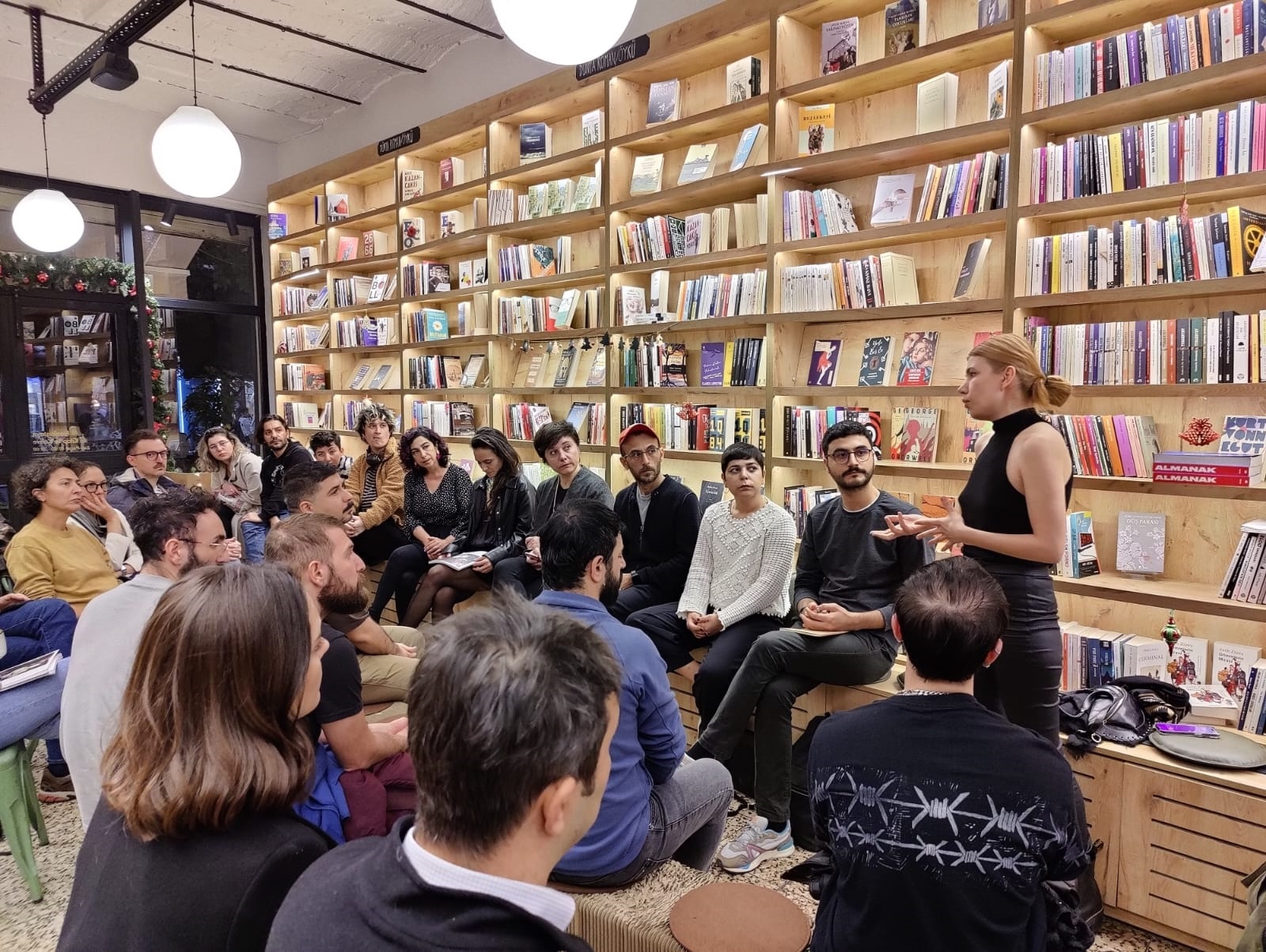 “Queer bir hayaletle nasıl arkadaşlık kurulur?” Kaos GL - LGBTİ+ Haber Portalı