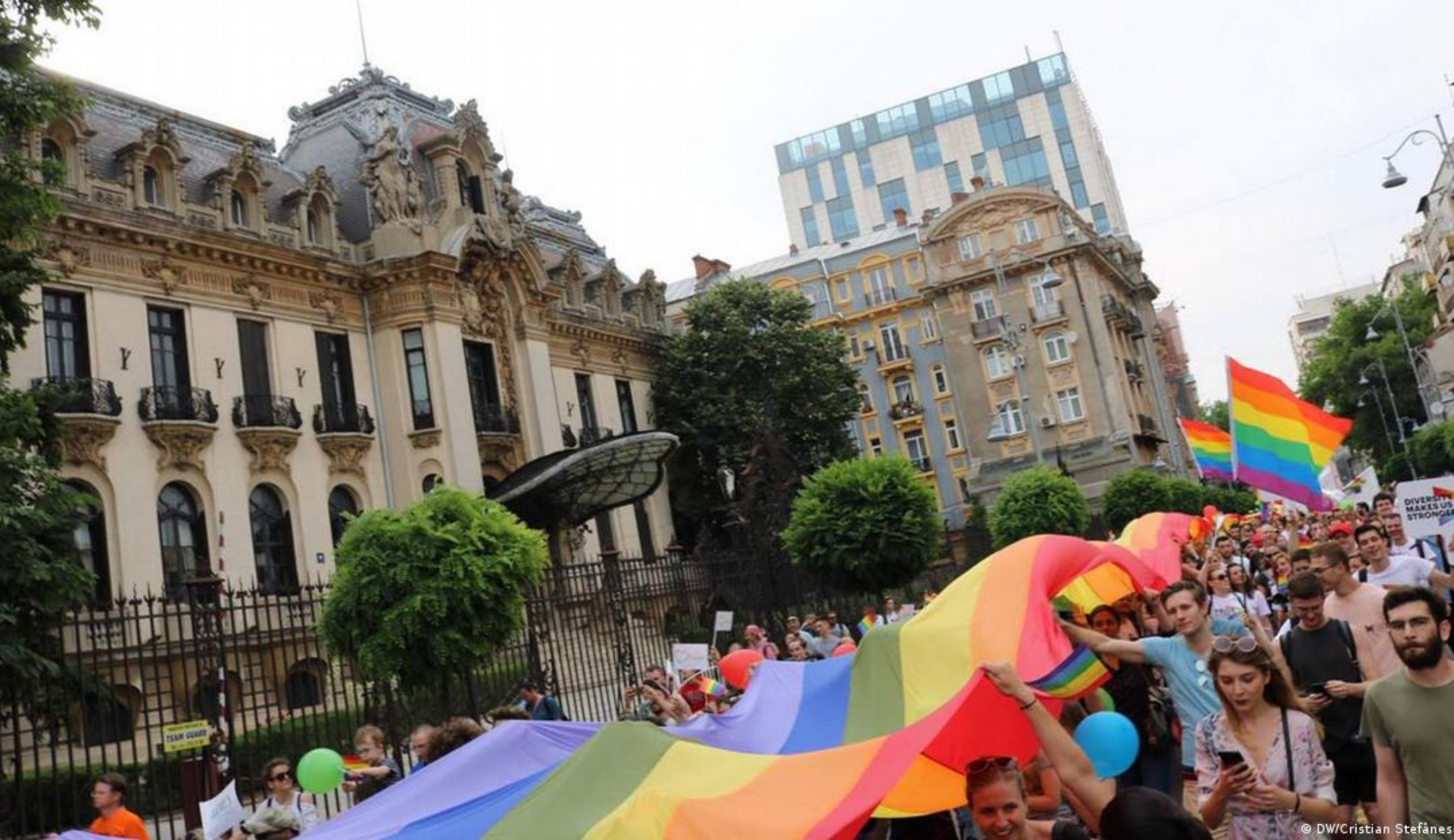 Romanya: Mahkeme, trans erkeğin cinsiyet kimliğinin yasal olarak tanınmasına hükmetti | Kaos GL - LGBTİ+ Haber Portalı Haber
