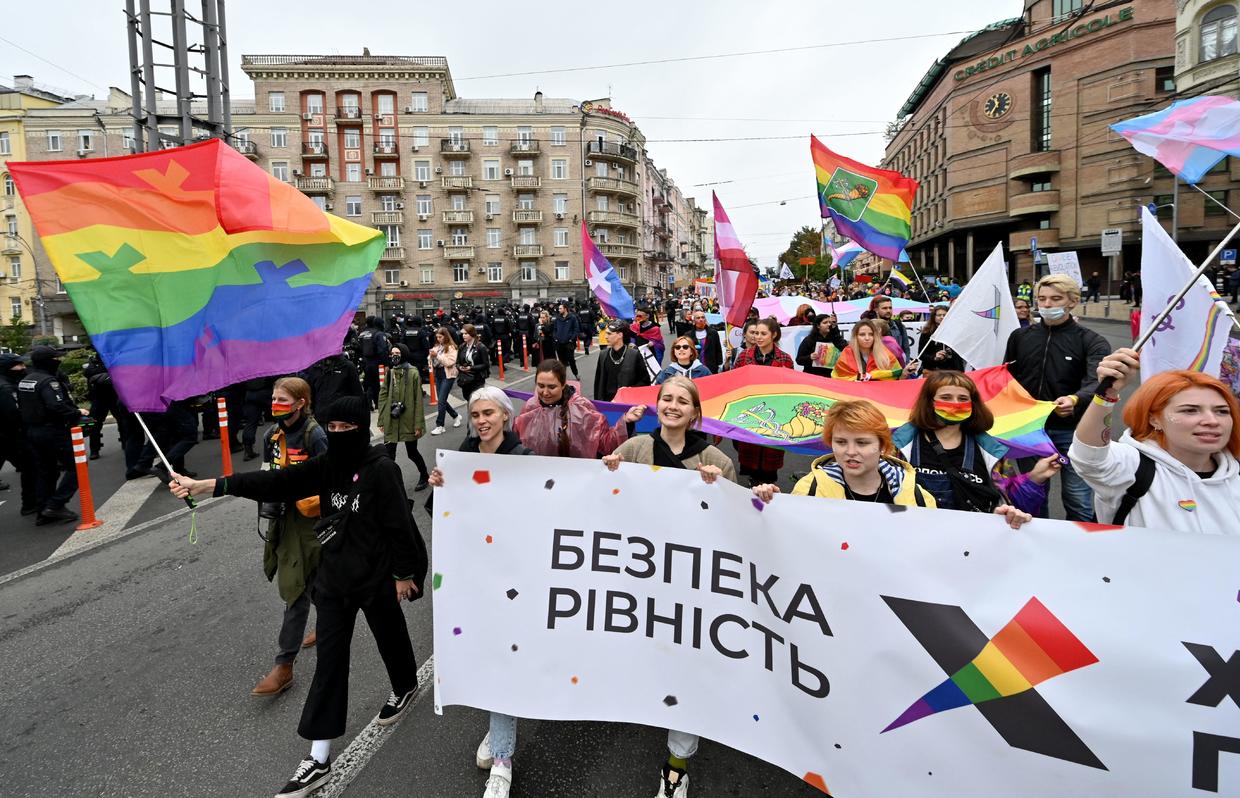 Rusya çekici ve Neo-Nazi örsü arasında kalan LGBTİ+’lar Kaos GL - LGBTİ+ Haber Portalı