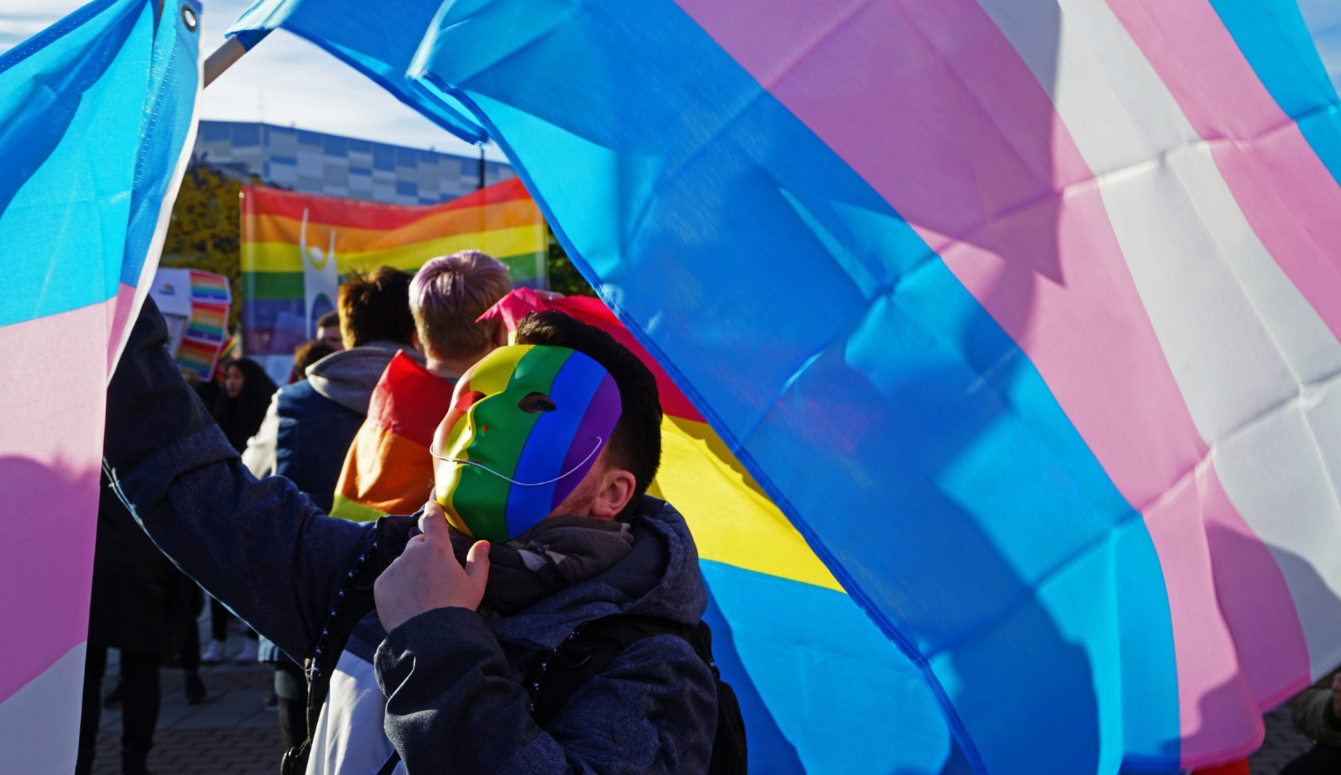 Rusya: Göçmen erkek, “LGBT propagandası” iddiasıyla sınır dışı edildi! | Kaos GL - LGBTİ+ Haber Portalı Haber