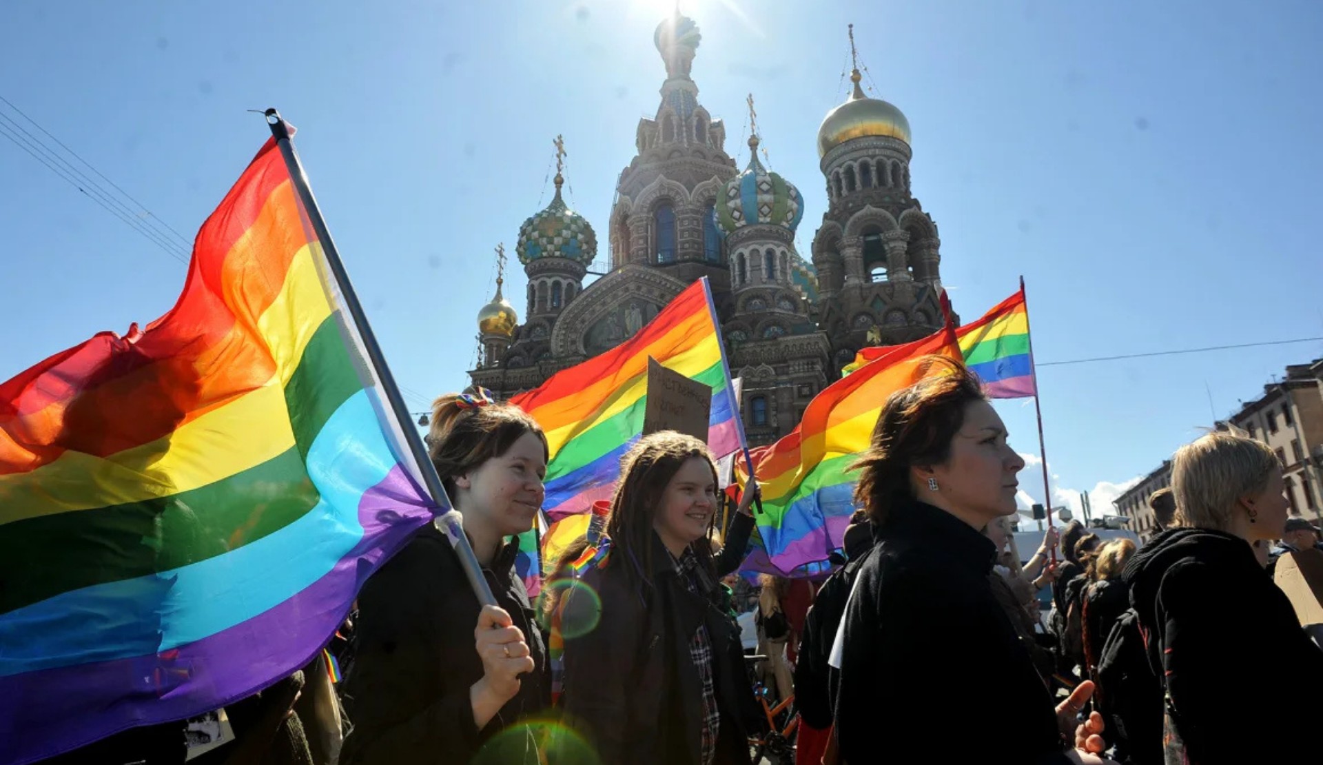Rusya LGBT Ağı, “aşırılıkçı” ilan edilmesinin ardından faaliyetlerini sonlandırdı! | Kaos GL - LGBTİ+ Haber Portalı Haber