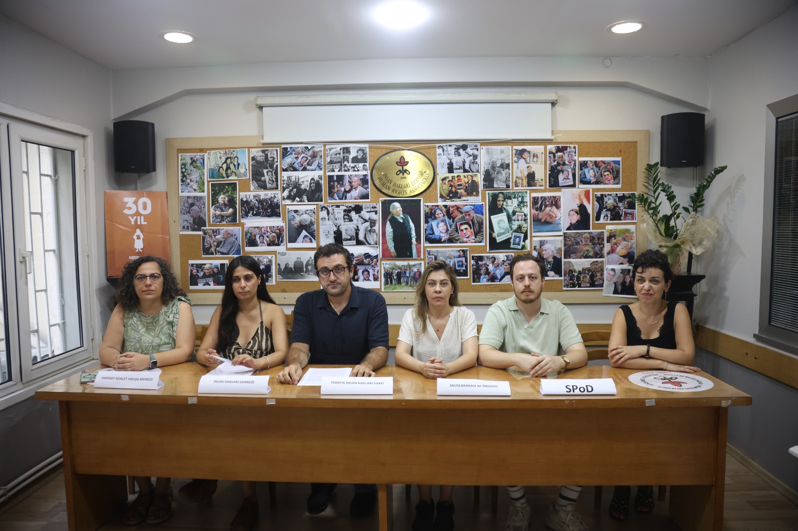 “Sen de rahat dursaydın!”: 2025 İstanbul LGBTİ+ ve Trans Onur Haftası ihlalleri raporlandı | Kaos GL - LGBTİ+ Haber Portalı Haber