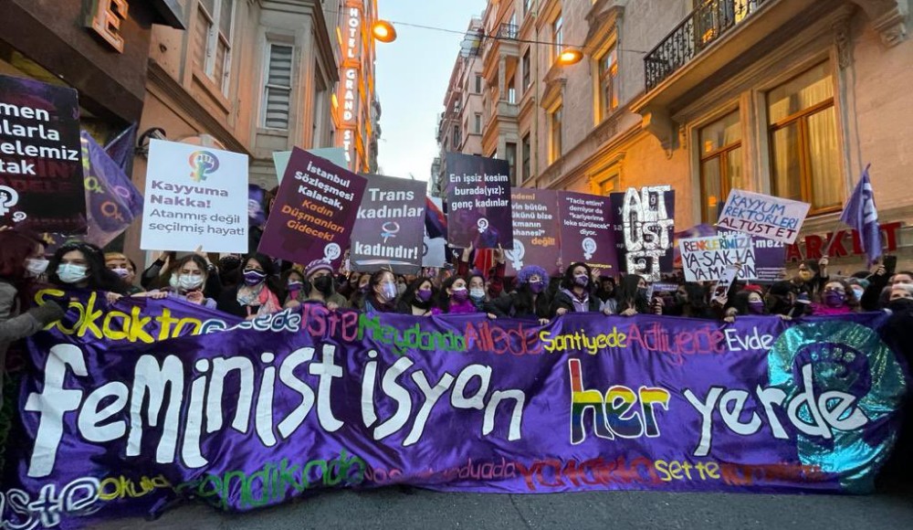 Sen yenisin galiba? Kaos GL - LGBTİ+ Haber Portalı