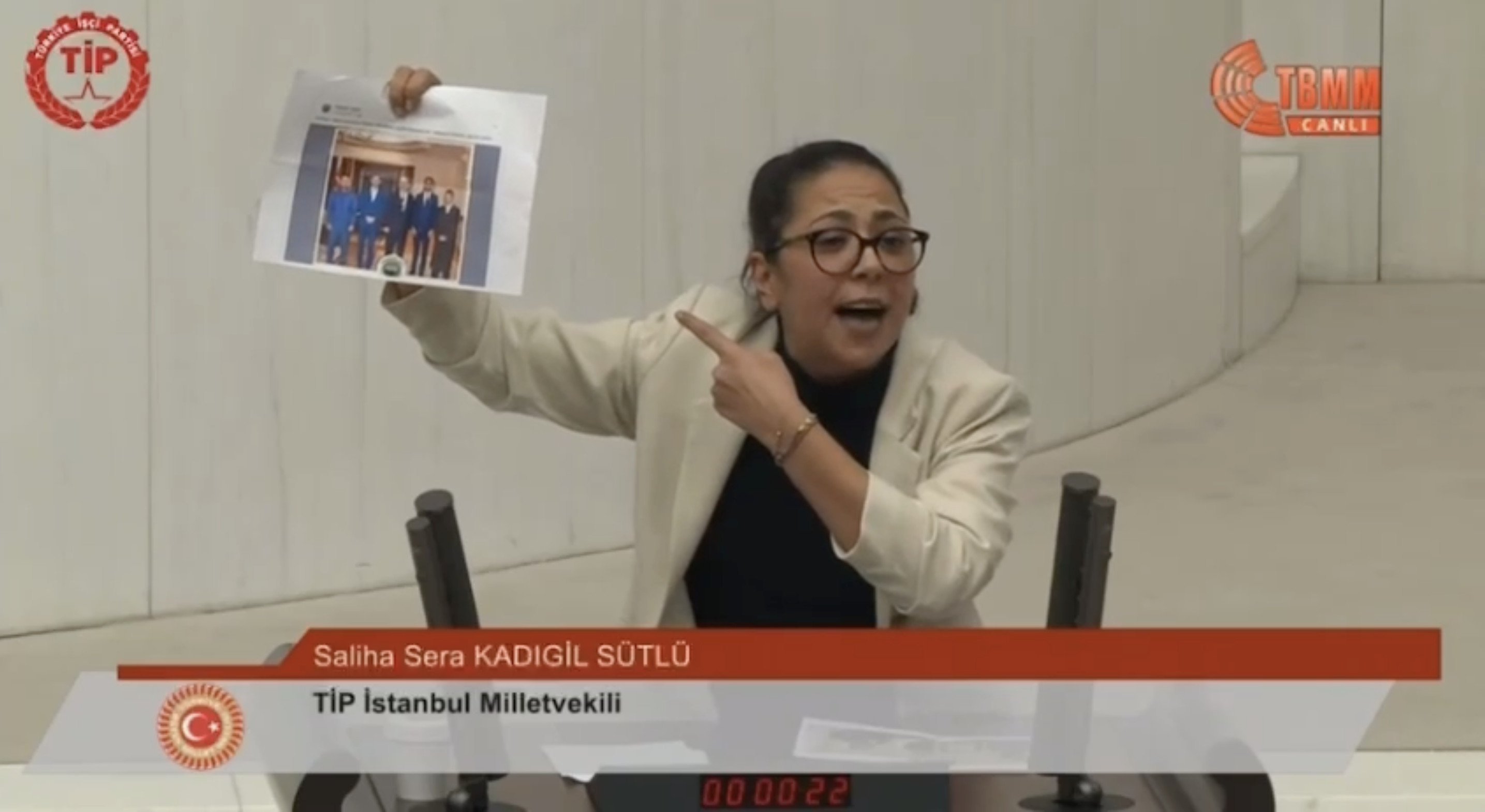 Sera Kadıgil: Ben LGBTİ+’ların haklarını savunmakla mükellefim, bağırın, çıldırın! Kaos GL - LGBTİ+ Haber Portalı