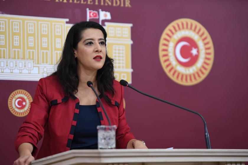 Sevda Karaca, trans erkek mahpus Poyraz’ın ölümüne ilişkin dosyanın kapatılmasını meclis gündemine taşıdı | Kaos GL - LGBTİ+ Haber Portalı Haber