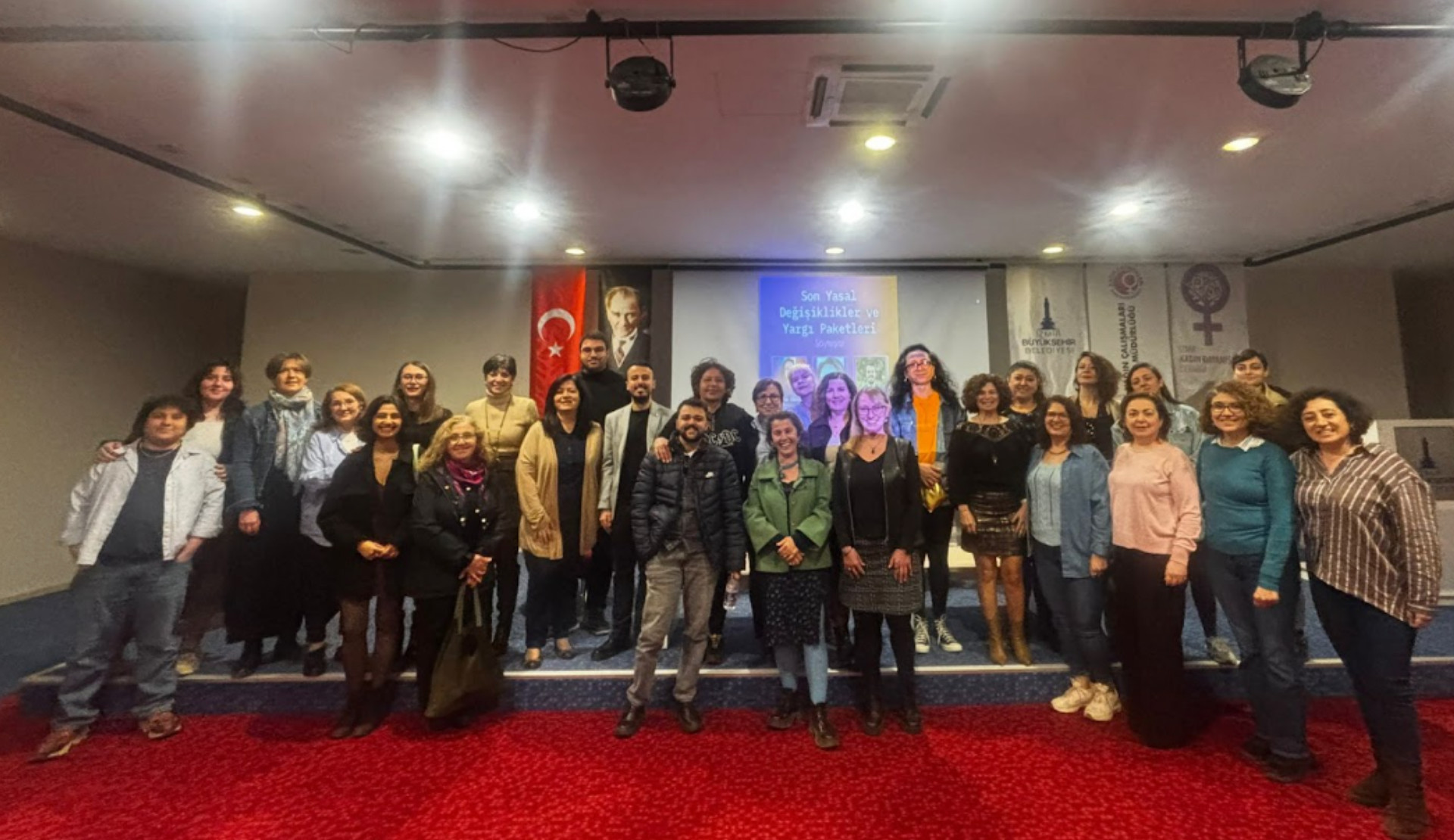 “Son Yasal Değişiklikler ve Yargı Paketleri” söyleşisi İzmir’de yapıldı: “İktidar, LGBTİ+’ları tehdit olarak gösteriyor” | Kaos GL - LGBTİ+ Haber Portalı Haber