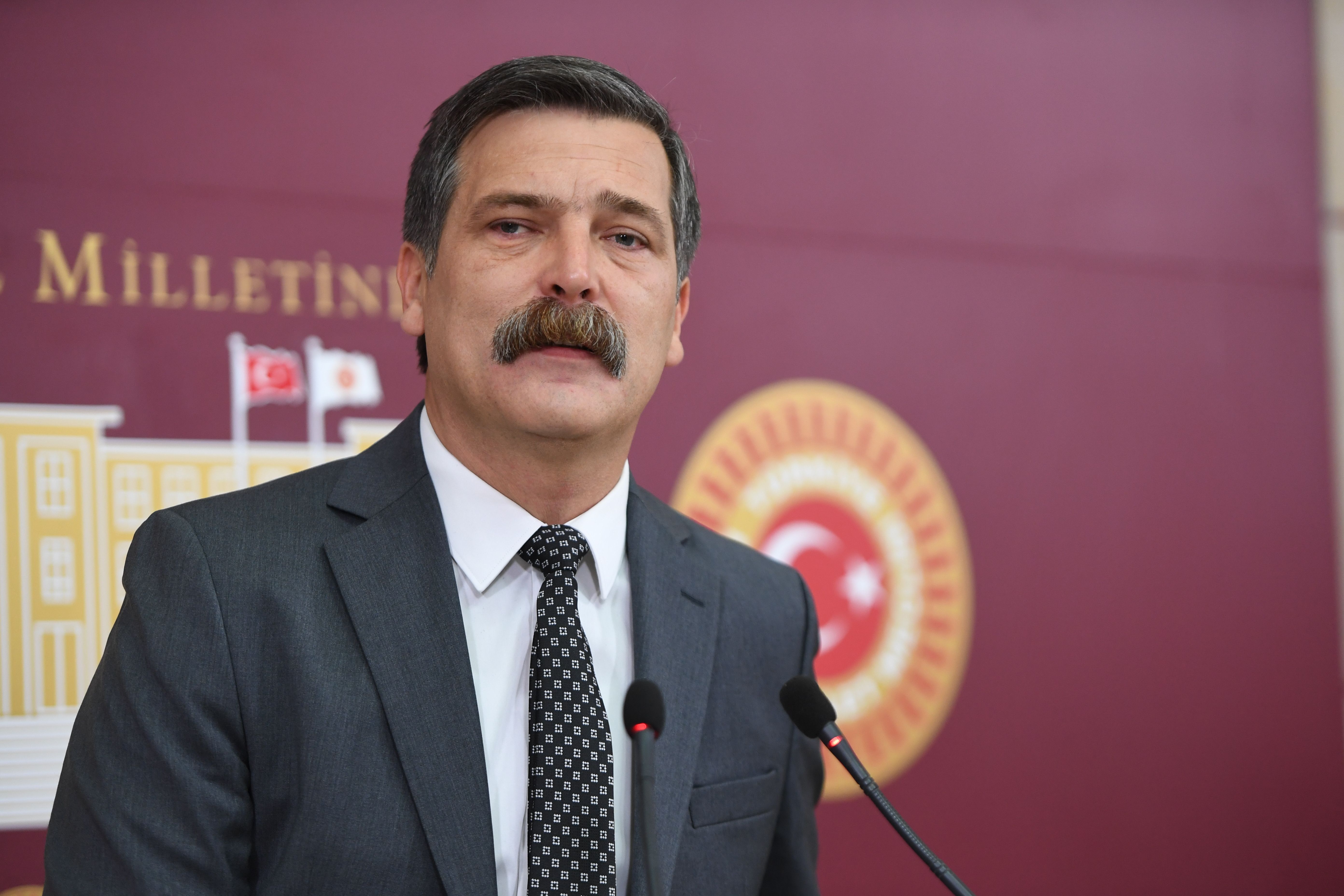 TİP Genel Başkanı Erkan Baş’tan yargı paketine tepki: “İktidarın korkunç zihniyetini, nefret dilini bütün boyutlarıyla görüyoruz” Kaos GL - LGBTİ+ Haber Portalı