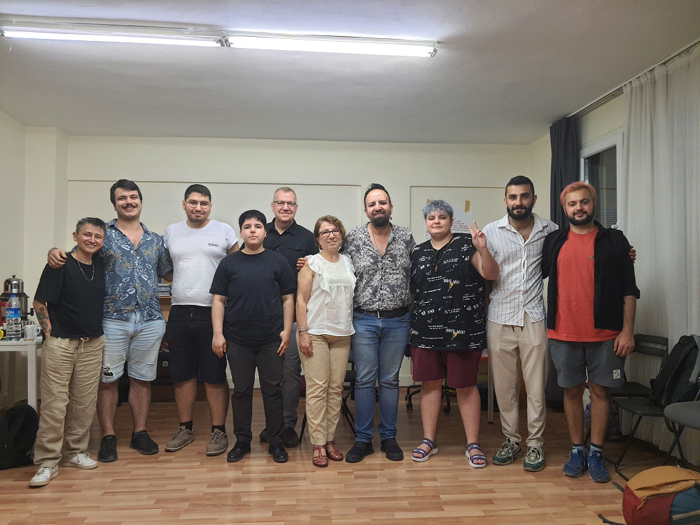 “Toplumsal hareketler ölmez, siyasal iklime adapte olmak için genişler ve daralır” | Kaos GL - LGBTİ+ Haber Portalı Haber