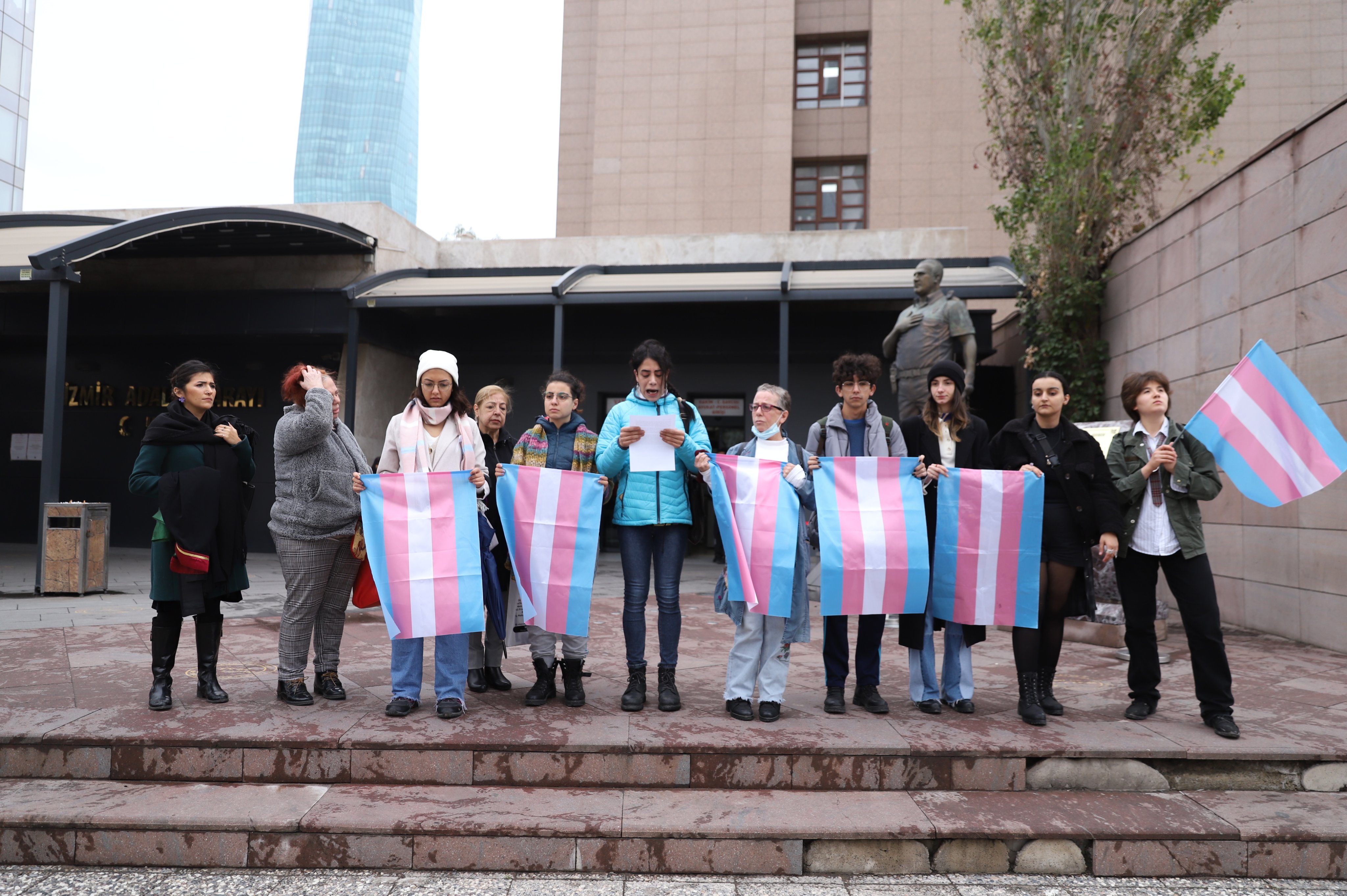 Trans kadına saldırıp ormanlık alana atan erkek yargılanıyor Kaos GL - LGBTİ+ Haber Portalı