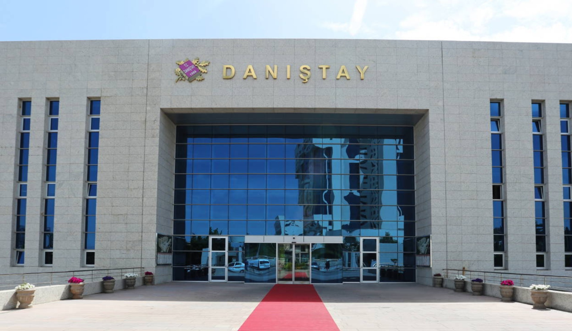 TTB ve TPD'den hormona erişim engellerine Danıştay itirazı: “21 yaş sınırı bilimsel bir temele dayanmıyor” | Kaos GL - LGBTİ+ Haber Portalı Haber