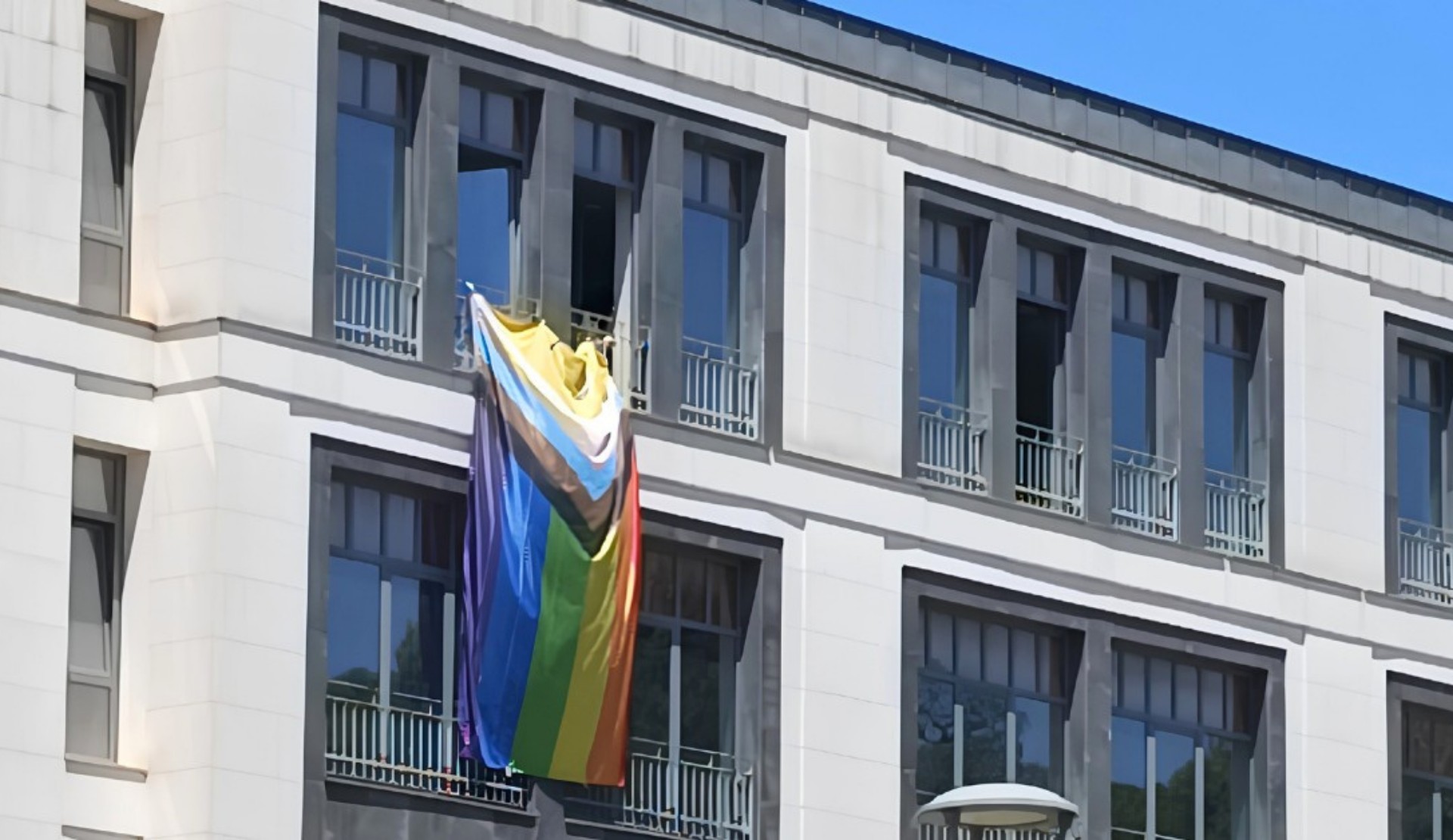 Türk Alman Üniversitesi’nde Onur Ayı için basın açıklaması: “Yasayla var olmadık, yasayla yok olmayacağız” | Kaos GL - LGBTİ+ Haber Portalı Haber