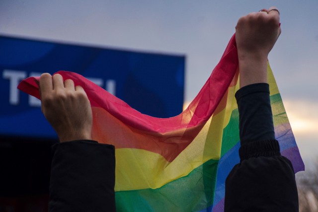 LGBTİ+ derneklerinden gözaltı ve polis baskınlarına ortak tepki: LGBTİ+ olmak suç değildir! | Kaos GL - LGBTİ+ Haber Portalı Haber