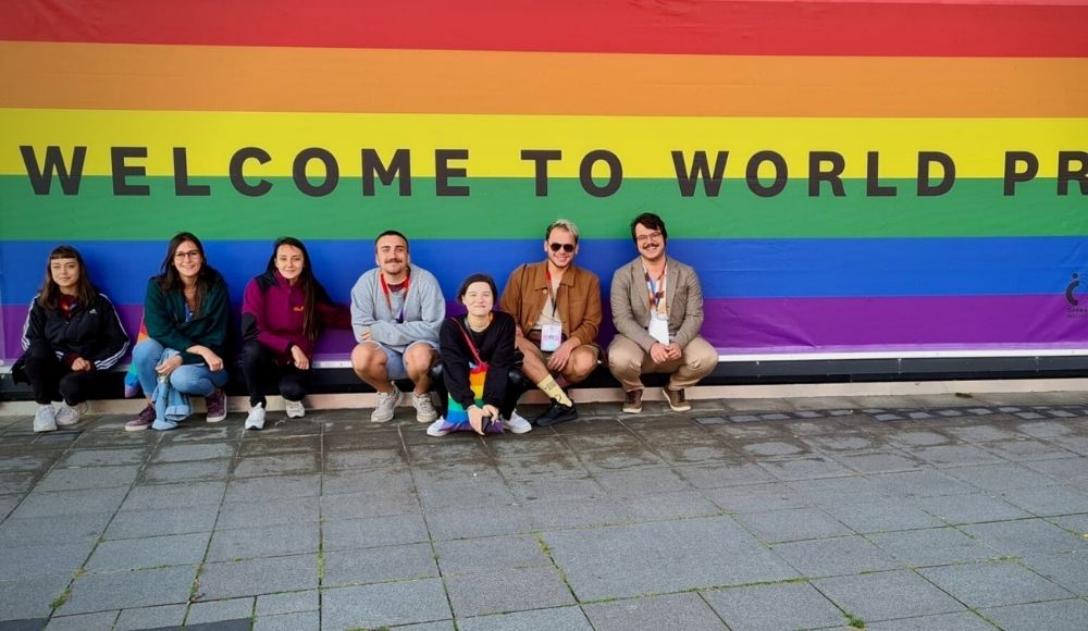 ÜniKuir’e “Korkusuzluk Ödülü”! | Kaos GL - LGBTİ+ Haber Portalı