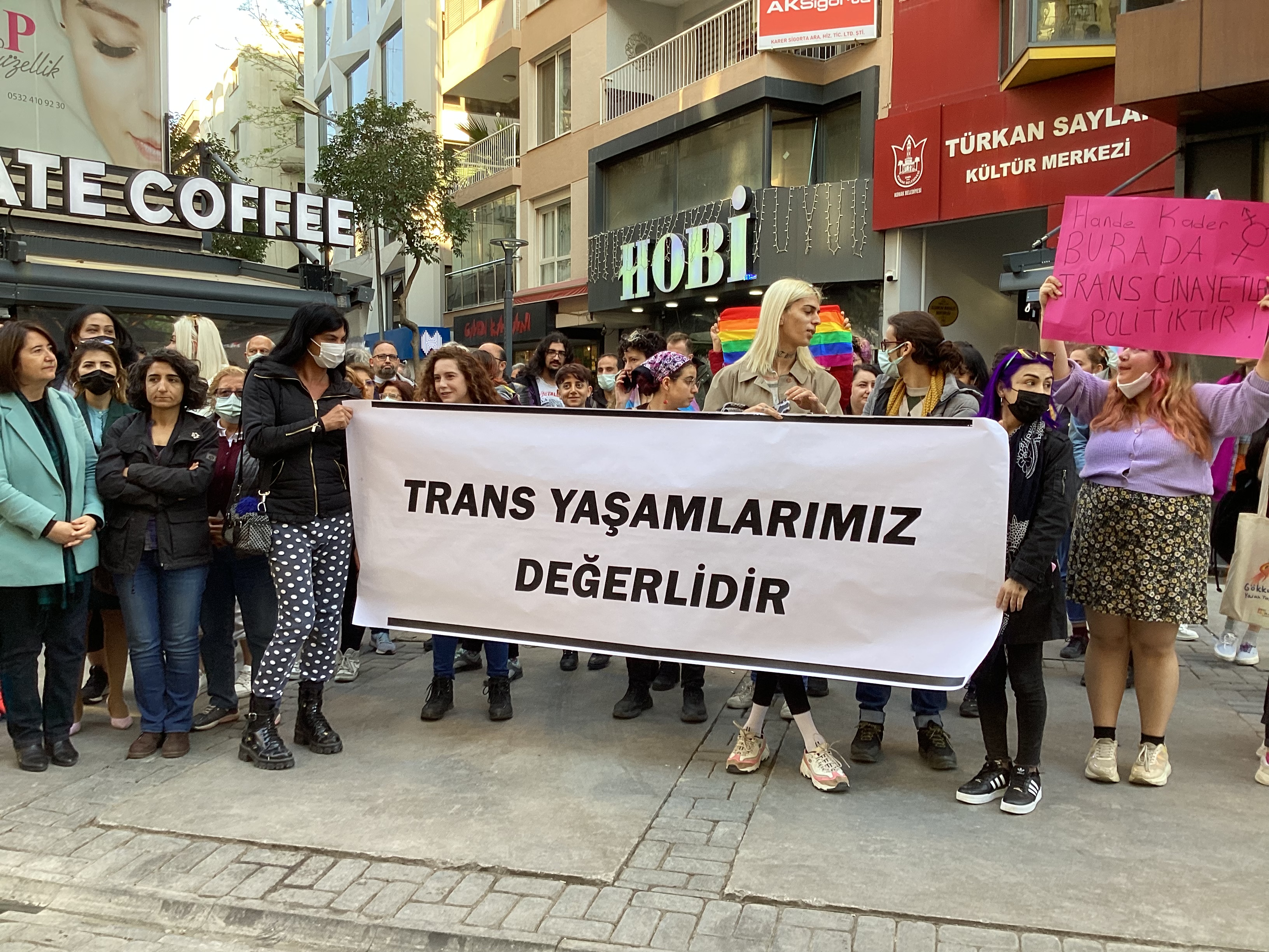 “Yaşam alanlarımızda sürdürülen polis ablukasının kalksın!” Kaos GL - LGBTİ+ Haber Portalı