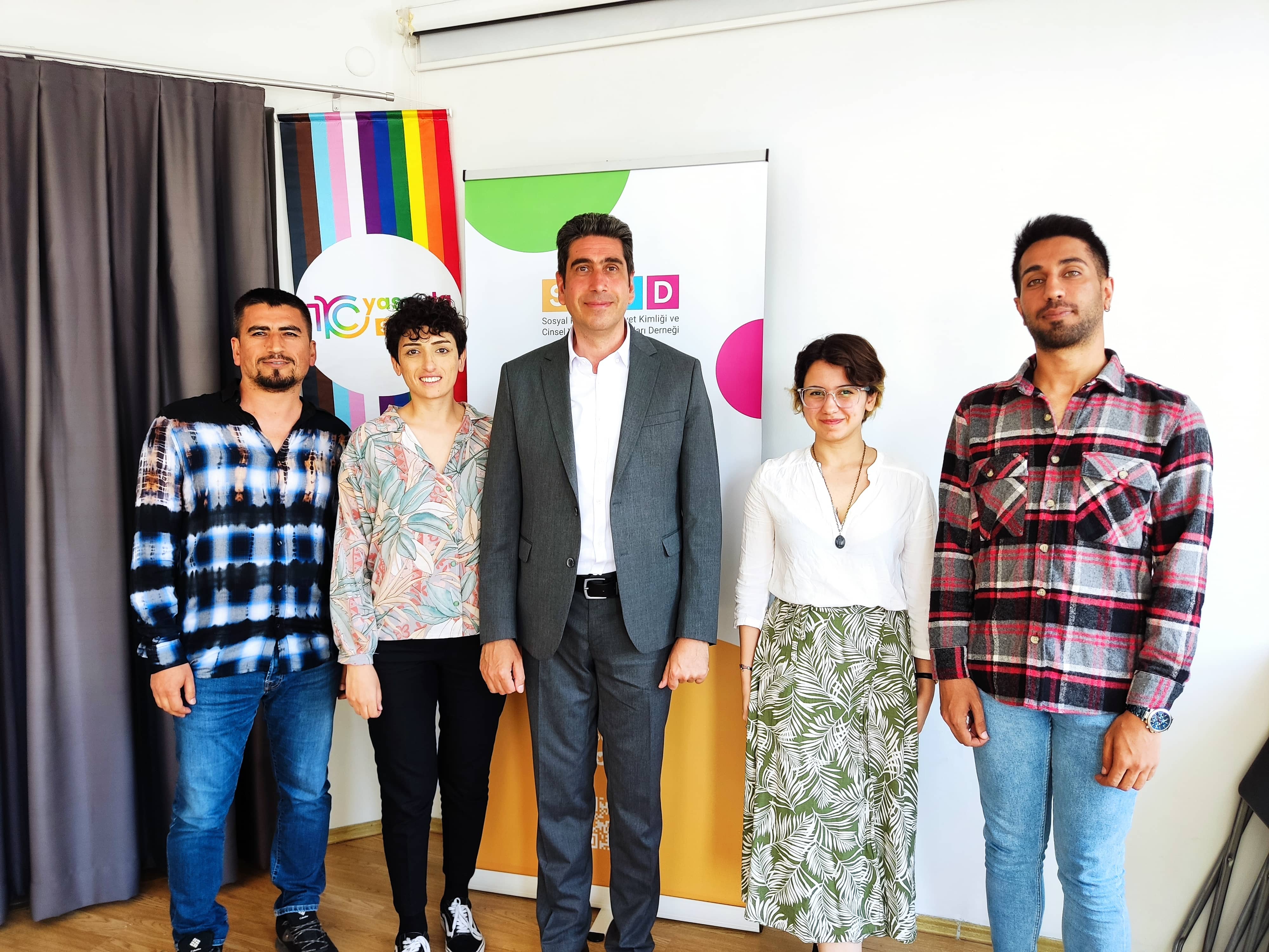 Yeşil Sol Parti adayı Öztürk SPoD’u ziyaret etti Kaos GL - LGBTİ+ Haber Portalı