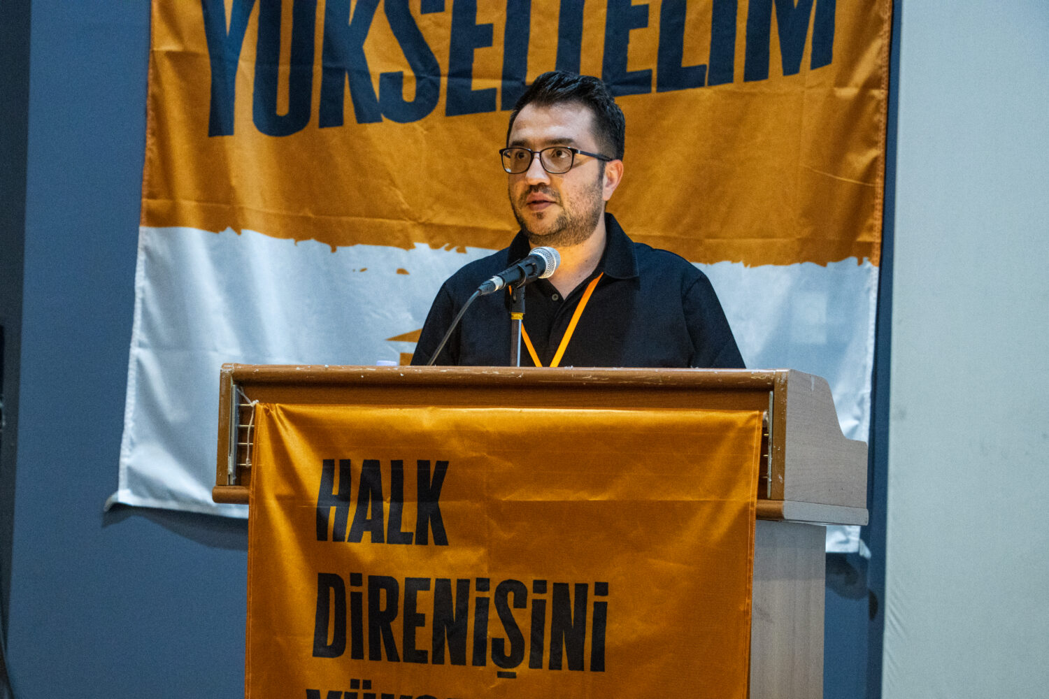 Yıldız Tar, Halkevleri Genel Kurulu’nda konuştu: “Ortak mücadele zeminlerini kuvvetlendirmeye hiç olmadığı kadar ihtiyaç var” | Kaos GL - LGBTİ+ Haber Portalı Haber