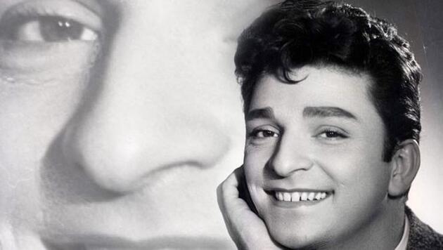 Zeki Müren’in doğum günü kutlaması Mecra’da  Kaos GL - LGBTİ+ Haber Portalı
