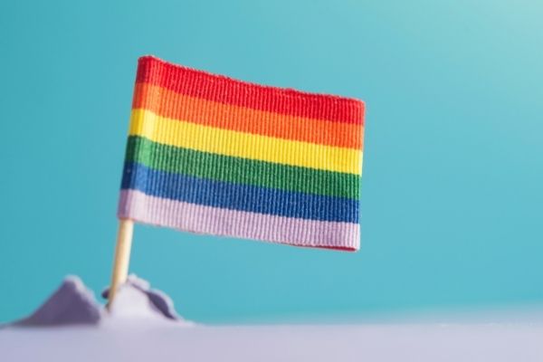 Fonlandığın kadar konuşma | Kaos GL - LGBTİ+ Haber Portalı Gökkuşağı Forumu Köşe Yazısı