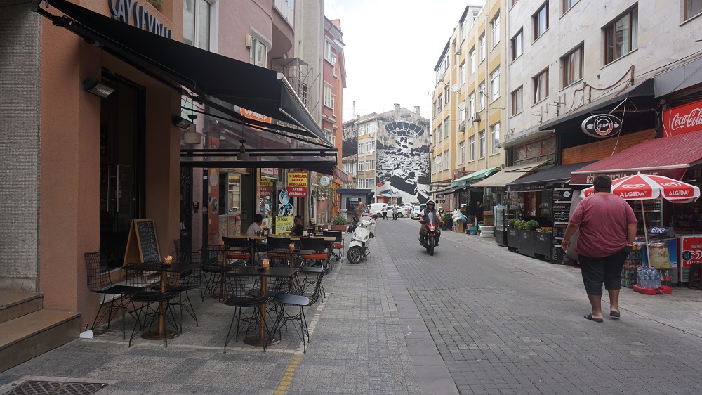 geceleri-de-sokaklari-da-duvarlari-da-istiyoruz-2 geceleri-de-sokaklari-da-duvarlari-da-istiyoruz-2